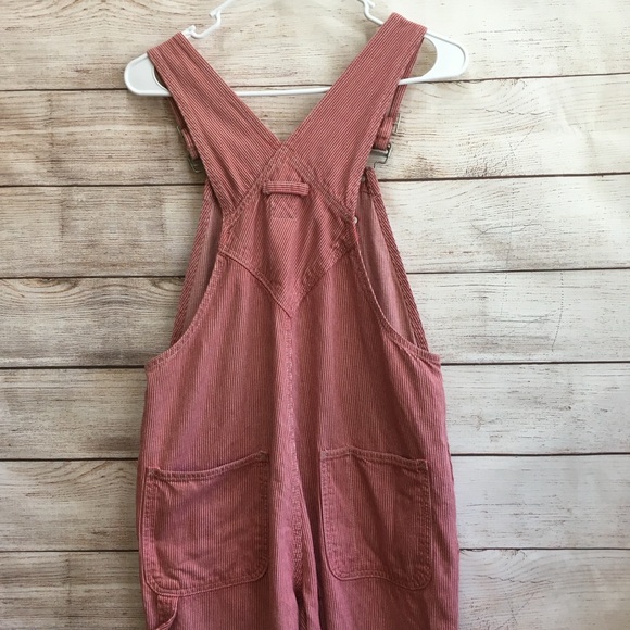 VINTAGE GAP ENGINEER OVERALLS IN RED AND WHITE STRIPES - Picture 6 of 8